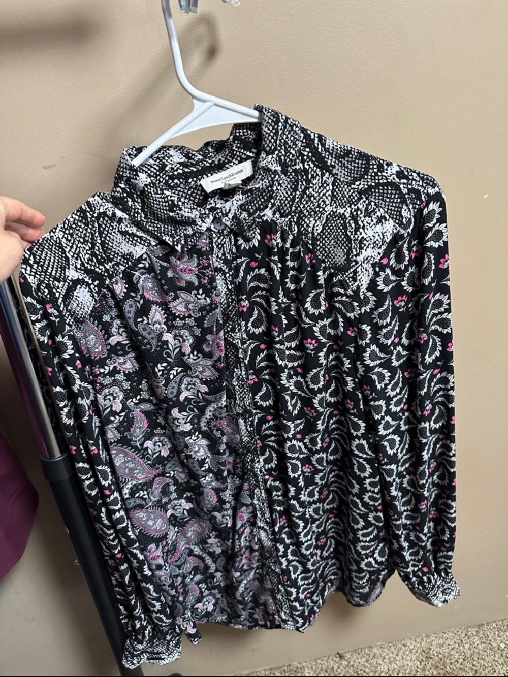 beachlunchlounge Black Floral-Paisley Button Down Shirt with Pink Accents